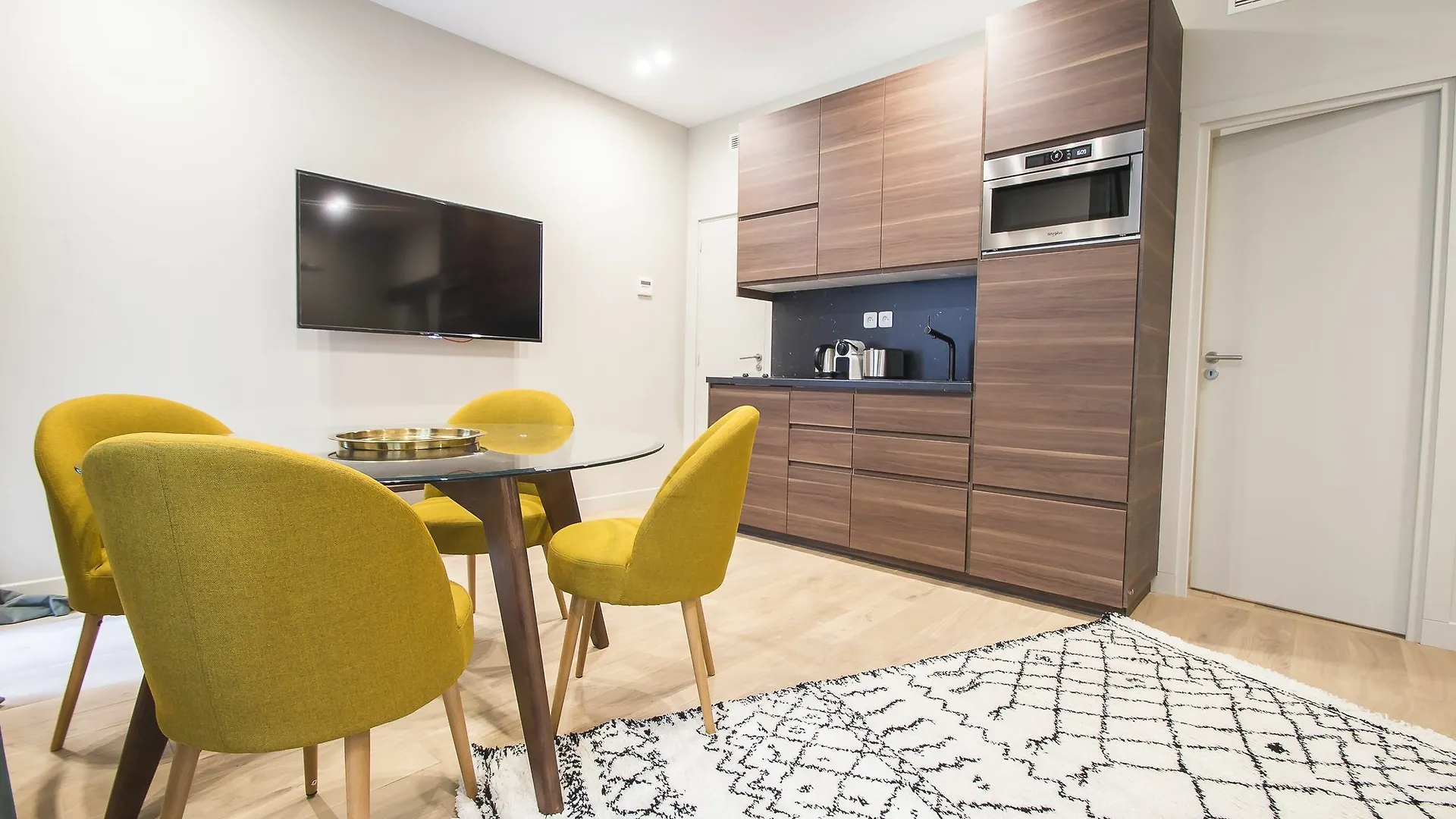 Apartment Luxury In - Republique